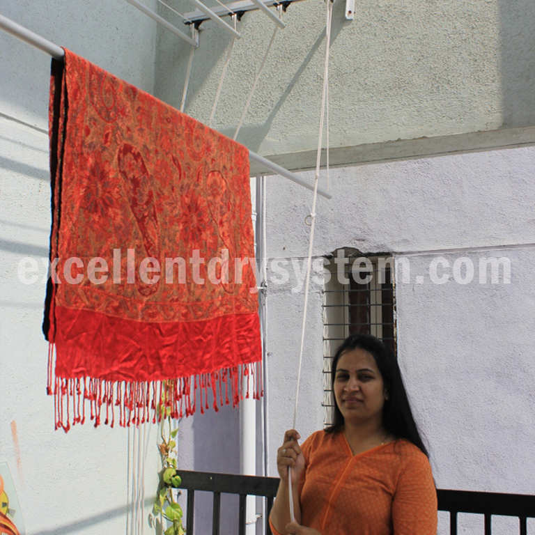 clothes dryer rack in Khadki 